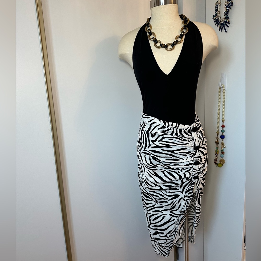 Asymmetrical skirt